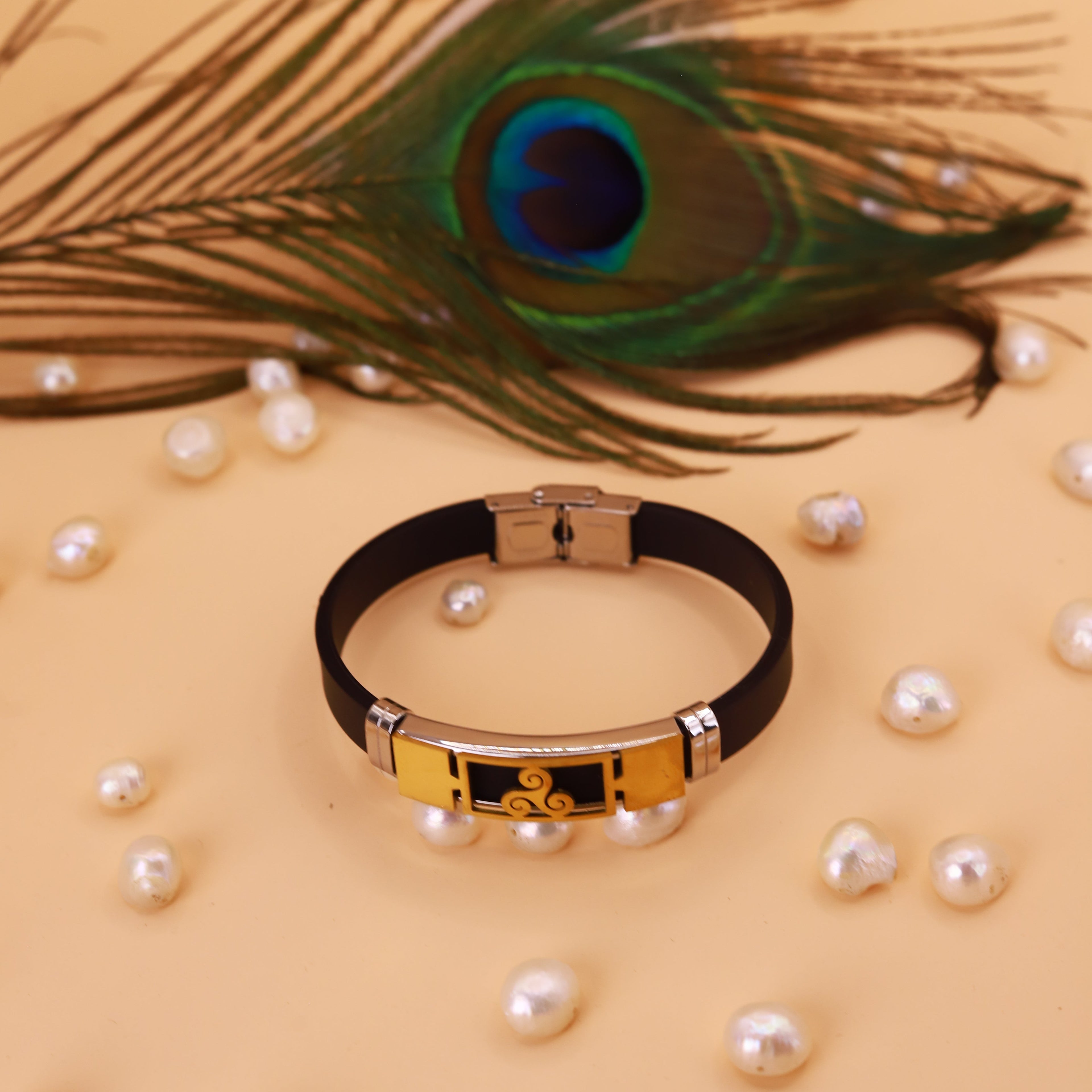 Bracelet 104