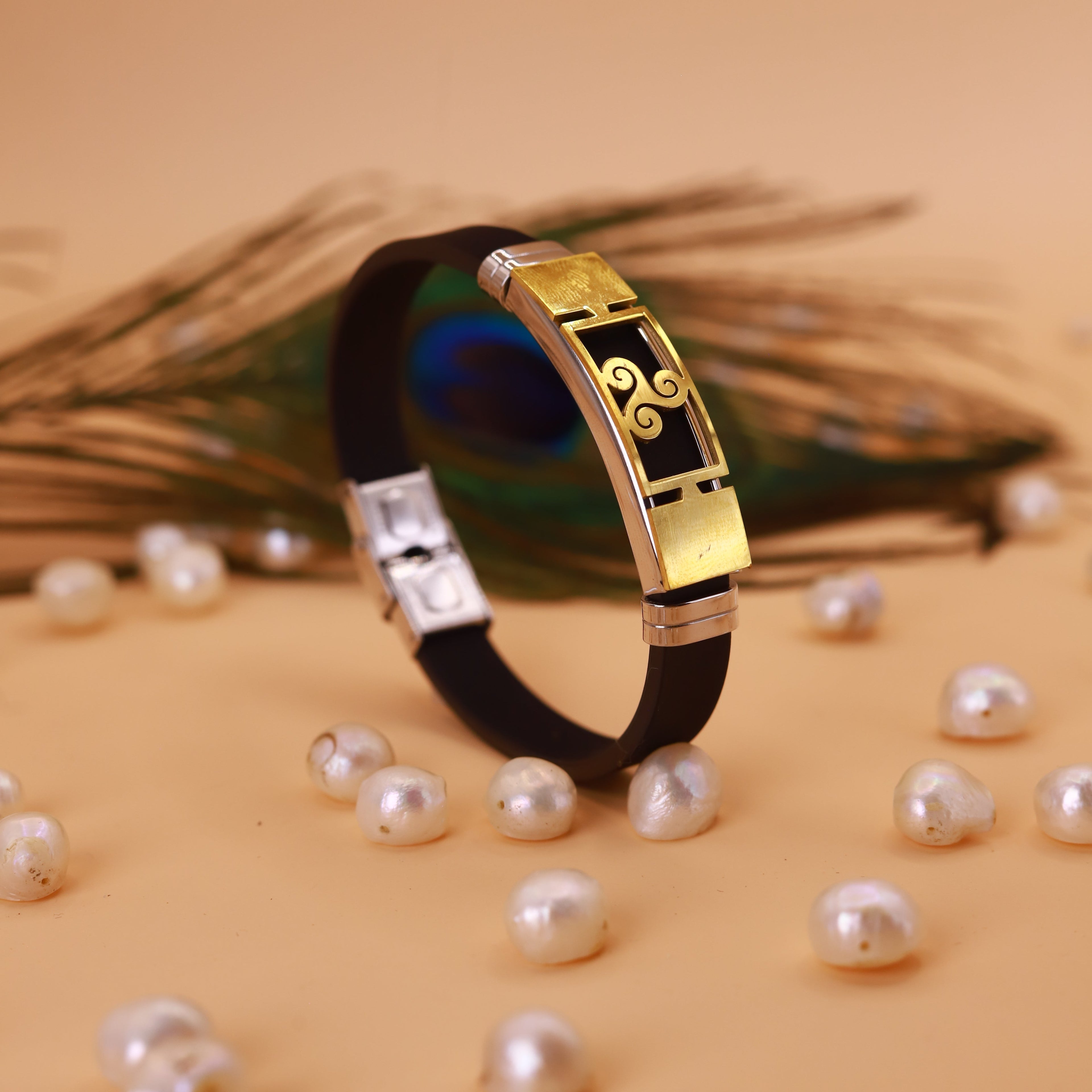 Bracelet 104